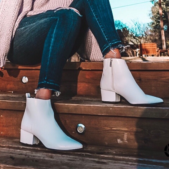 women's valerie city ankle bootie